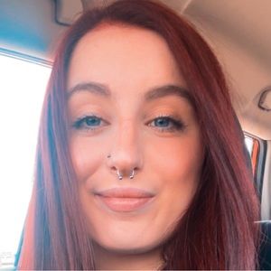 Meet your Posher, Carolyn